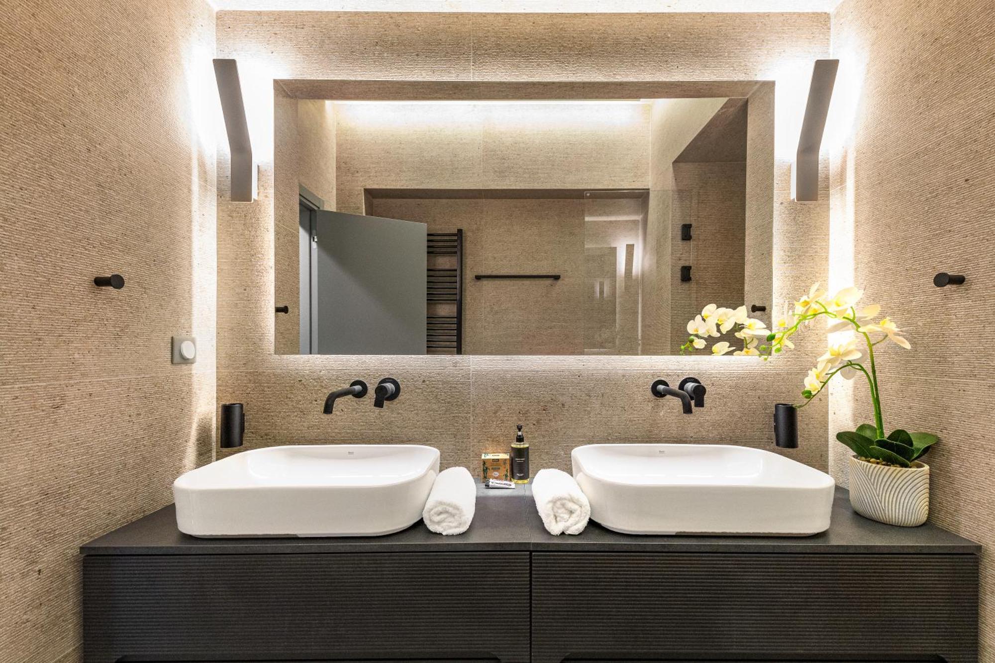 Iconic Salonica Suite Seafront Bagian luar foto